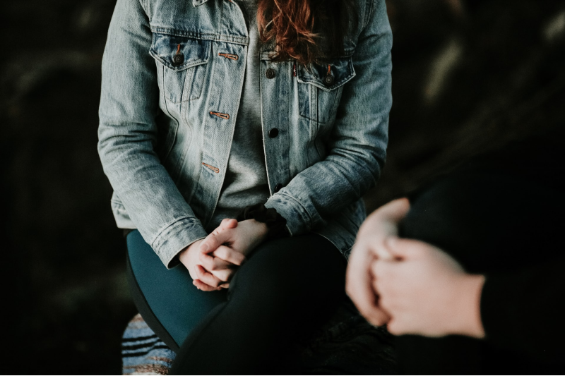 Woman in therapy session (Priscilla Du Preez/Unsplash)