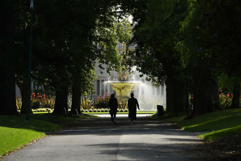 People walking in Carlton Gardens (Getty Images/ Robert Cianflone)