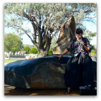 Gabi Hollows at Fred Hollows' graveside